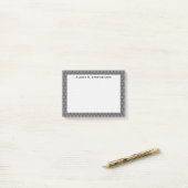 Monogram Black Honeycomb on Medium Gray Post-it Klebezettel (Auf Schreibtisch)