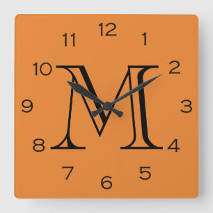 Monogram Black Numbers On Orange wccn Quadratische Wanduhr