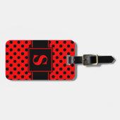 Monogram Black Polka Dots on Red Gepäckanhänger (Vorderseite horizontal)