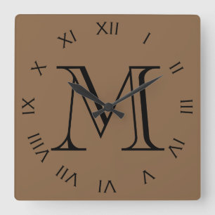 Monogram Black Roman Numbers On Brown wccn Quadratische Wanduhr