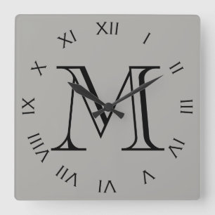 Monogram Black Roman Numbers on Grey Wccn Quadratische Wanduhr