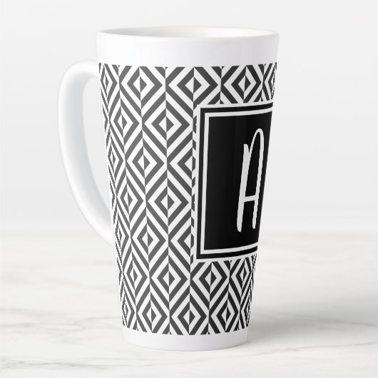 Monogram Black & White Diamond Muster Milchtasse (Linke Ecke)