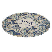 Monogram Blue & Cream Damask Floral Wedding Schneidebrett (Ecke)