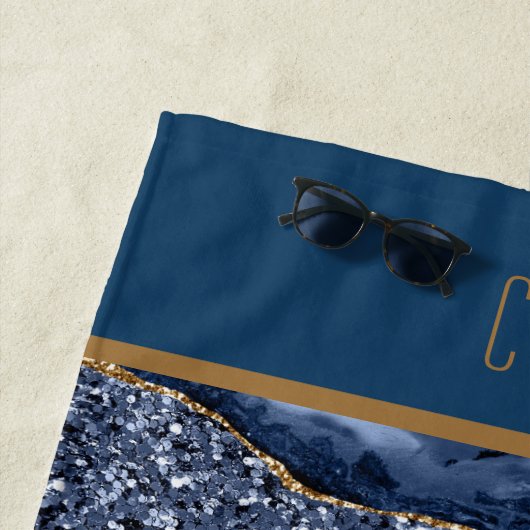 Monogram Blue Gold Glitzer Agate Pattern Trendy Strandtuch (Beispiel)