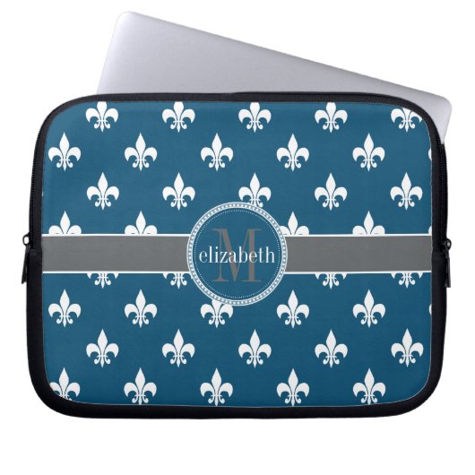 Monogram, Blue Grey White Lilie Laptopschutzhülle (Vorderseite)