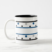Monogram Blue Silver Black Polka Dots Zweifarbige Tasse (Links)
