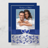 Monogram Blue, Silver Floral FOTO Wedite Einladung (Vorne/Hinten)