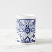 Monogram Blue und White Mexican Talavera Tile Bone Porzellantasse (Vorderseite)