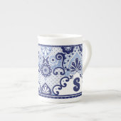 Monogram Blue und White Mexican Talavera Tile Porzellantasse (Vorderseite Rechts)