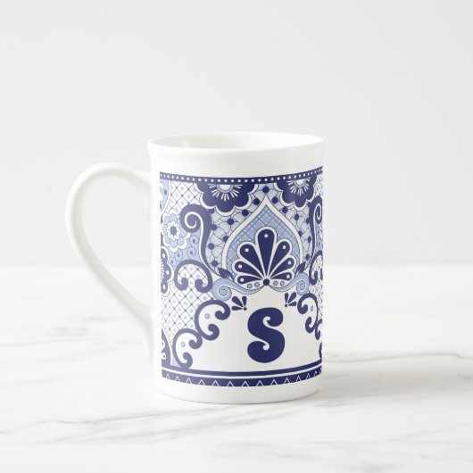 Monogram Blue und White Mexican Talavera Tile Porzellantasse (Links)