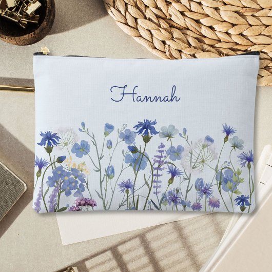 Monogram Blue Watercolor Wildblume Floral Zubehörtasche