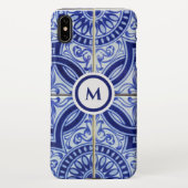 Monogram Blue + White Mediterranean Tile Pattern iPhone Hülle (Rückseite)