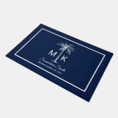 Monogram Blue White Palm Tree Personalized Fußmatte (Schrägansicht)