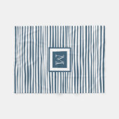 Monogram Blue White Strip Fleecedecke (Vorderseite (Horizontal))