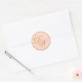 Monogram Blush Pink 2 Initialen Goldene Kalligrafi Runder Aufkleber (Umschlag)