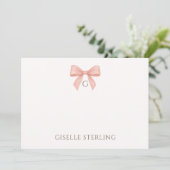 Monogram Blush Pink Bow Watercolor Note Card Einladung (Stehend Vorderseite)