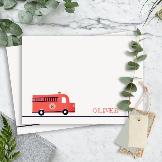 Monogram-Boys für den niedlichen Motor der roten M Mitteilungskarte