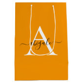 Monogram Bright Orange | Minimalistisches Elegant Mittlere Geschenktüte (Rückseite)