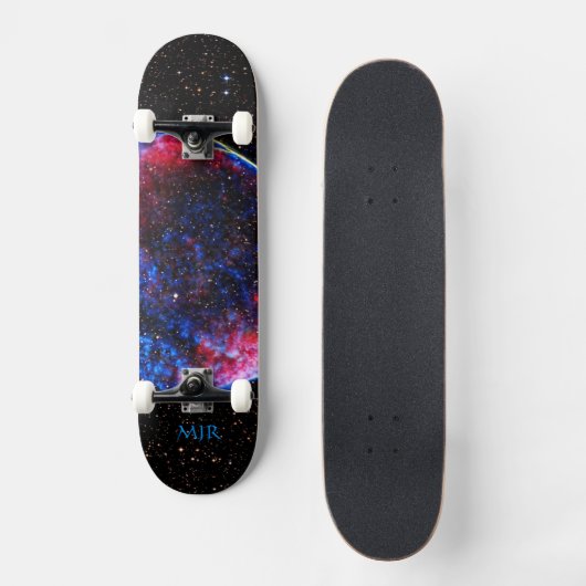 Monogram Brightest Supernova-Weltraumbild Skateboard (Vorderseite)