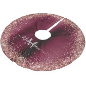 Monogram Burgundy Rose Gold Imitats-Glitzer Girly Polyester Weihnachtsbaumdecke (Schrägansicht)