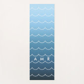 Monogram Calming Blue Gradient Wave Muster Yogamatte (Vorderseite)