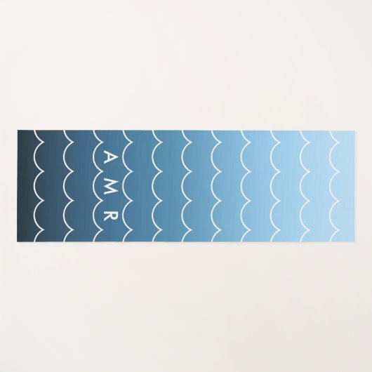 Monogram Calming Blue Gradient Wave Muster Yogamatte (Vorderseite (Horizontal))
