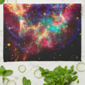 Monogram Cassiopeia, Milky Ways Youngest Supernova Geschirrtuch (Gefaltet)