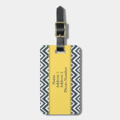 Monogram, Charcoal, White and Yellow Zigzag Muster Gepäckanhänger (Vorderseite vertikal)
