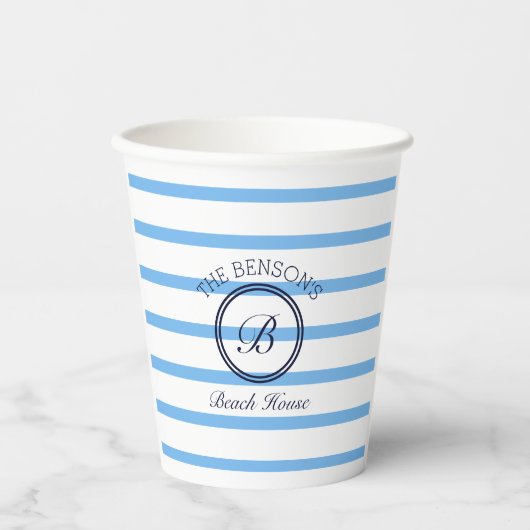Monogram Chic Blue Stripes Family Beach House Pappbecher (Vorderseite)