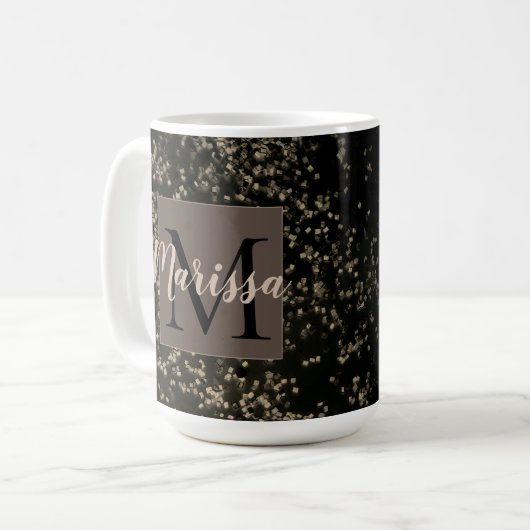 Monogram Chic Gold Confetti Kaffeetasse (Vorderseite Links)