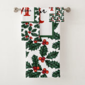 Monogram Christmas Holly Berries Badhandtuch Set (Insitu)