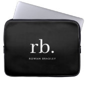Monogram Classic Elegant Minimal Black and White Laptopschutzhülle (Vorderseite)