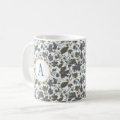 Monogram Clematis Vine Elegant Green Blue Floral Kaffeetasse (Vorderseite Links)