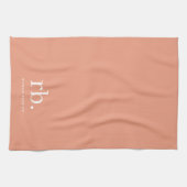 Monogram Coral Peach Elegante Feminine Minimalisti Geschirrtuch (Horizontal)