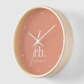 Monogram Coral Peach Elegante Feminine Minimalisti Uhr (Winkel)