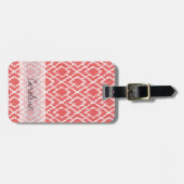Monogram Coral Pink Tribal Ikat Diamond Muster Gepäckanhänger (Vorderseite horizontal)