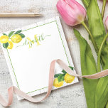 Monogram Country lemons Aquarell auf rustikalem Ho Notizblock<br><div class="desc">Freshen Sie sich auf Listen mit diesem schönen, schicken, einfachen, modernen, benutzerdefinierten Notizblock für Monogramme. Frische, rustikale, ländlich geprägte Aquarellfarben und grüne Blätter, sowie die handgeschriebene Schrifttyp Gras überlagern ein Land, mit dem Hintergrund aus weißem Holz. Personalisieren Sie mit Ihrem Namen und Monogramm Initial. Macht jedes Mal, wenn Sie es...</div>