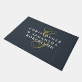 Monogram Couple Navy Blue Gold White Minimalist Fußmatte (Schrägansicht)