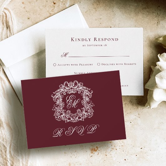 Monogram Crest Elegant Burgundy Wedding RSVP Karte