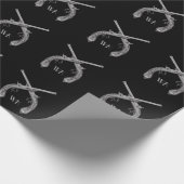 Monogram Crossed Pistolen Black Geschenkpapier (Ecke)