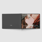 Monogram Custom Foto on White Frame Wedding Gästebuch (Voll)