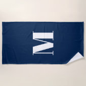 Monogram Custom Initial Marine Blau, modern Strandtuch (Vorderseite)