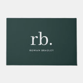 Monogram Dark Green Stylish Modern Minimalist Fußmatte (Vorderseite)