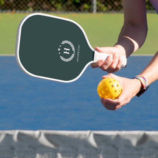 Monogram Dark Green Stylish Modern Minimalist Pickleball Schläger (InSitu)