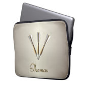 Monogram Darts Design Laptopschutzhülle (Vorderseite Links)