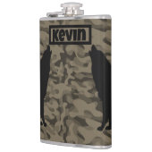 Monogram der modernen braunen Camouflage Black Wol Flachmann (Links)