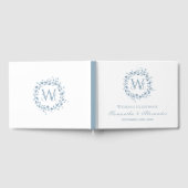 Monogram Dusty Blue Floral Wreath Wedding Gästebuch (Voll)