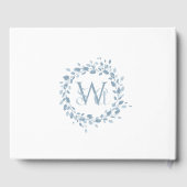Monogram Dusty Blue Floral Wreath Wedding Gästebuch (Rückseite)