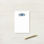 Monogram Dusty Blue und Navy Floral Post-it Klebezettel (Auf Schreibtisch)