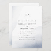 Monogram Dusty Blue Watercolor Wash Wedding Einladung (Vorne/Hinten)